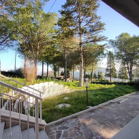 Il Giardino Dei Pini Affittacamere Santa Marina (Marche)