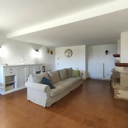 Gasthuis Il Giardino Dei Pini Affittacamere Santa Marina (Marche)