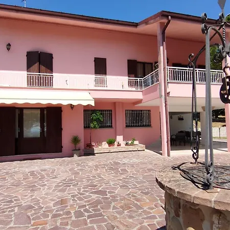 Il Giardino Dei Pini Affittacamere Gasthuis Santa Marina (Marche)